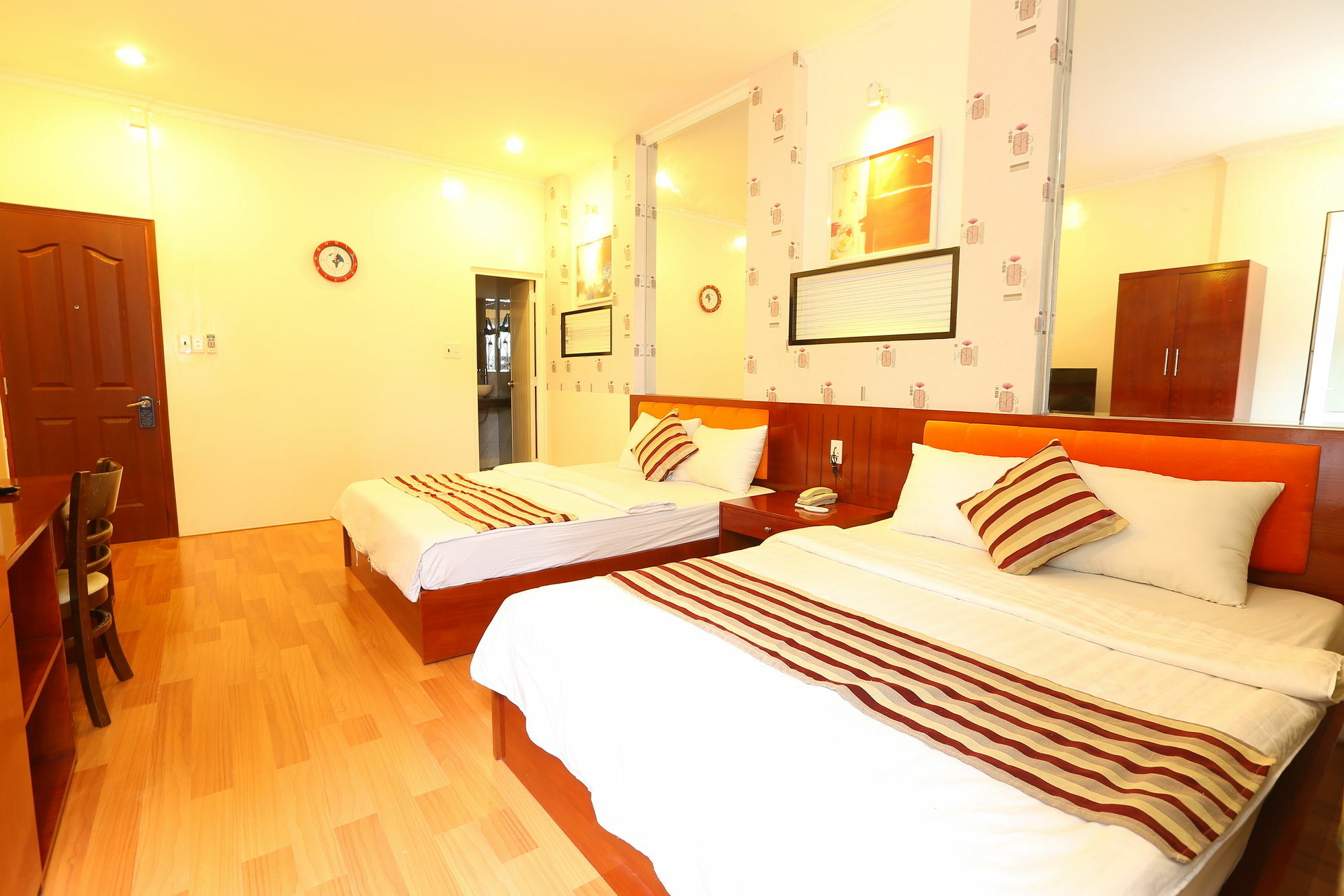 Saigon Crystal 2* TP. Hồ Chí Minh